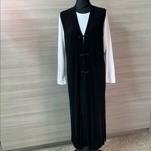 Chico's Traveler Slinky Empress Sleeveless Vest Duster Black Size Medium